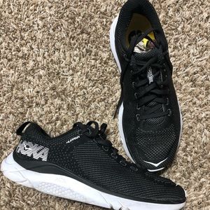 HOKA Hupana